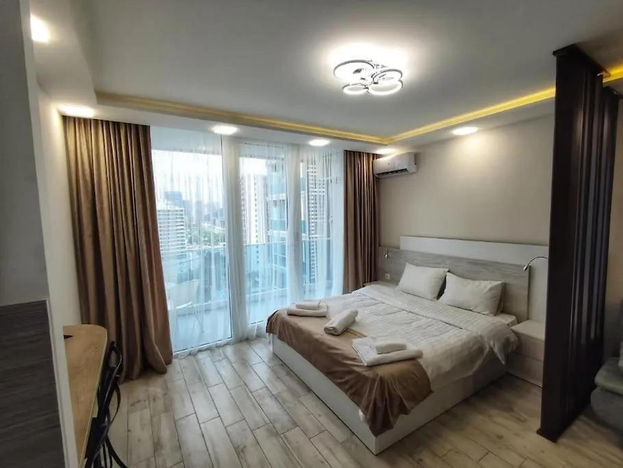 Leo Group Apartment 13-270 Sunrise Batumi